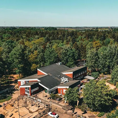 Wolfcenter Tipis - Ohne Betten - Inklusive Eintritt In Wolfcenter Fuer Zwei Tage Κάμπινγκ *